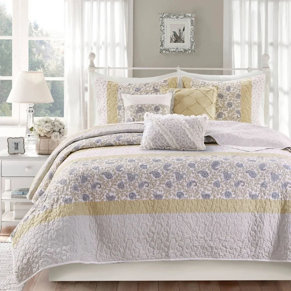 Madison Park 6pc Reversible Stella Cotton Percale with Throw Pillows Quilt Set Q